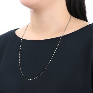 プラチナのロングネックレス