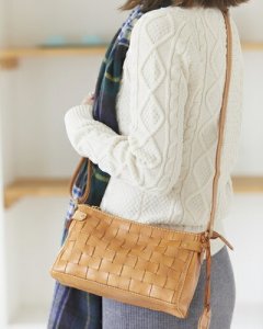 ショルダーバッグ