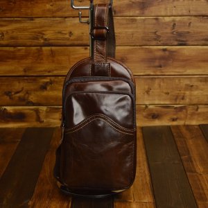 エイトボアー（eightboar） 革ショルダーバッグ