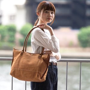 カンミ（Kanmi.） 防水トートバッグ