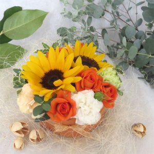ひまわりのフラワーアレンジメント