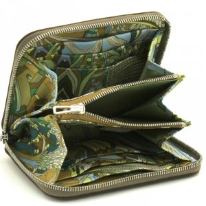 アザップ シルクイン コンパクト