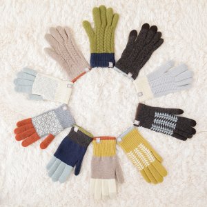 テスタバ（Tehtava） 手袋