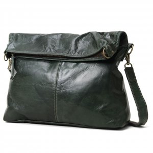 ヴァニティー バッシュ（VANITY BASH） 革バッグ