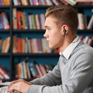 ワイヤレスイヤホン