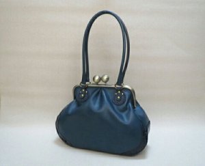 ブルーム（BROOM） がま口ポシェット