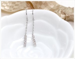 ラディア（Ladia） プラチナピアス