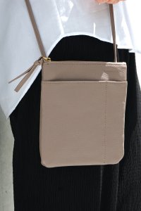 イントロダクション（INTRODUCTION） サコッシュ