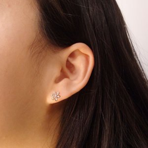 ジュエリーSAYAKA（Jewelry SAYAKA） プラチナピアス