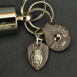 エンボスレザー タッセル キーリング