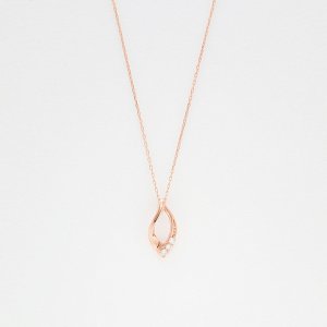 エステール（ESTELLE） ピンクゴールドネックレス