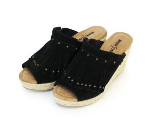 ミネトンカ（Minnetonka） サンダル