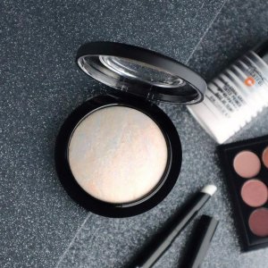 マック（M・A・C） コスメ