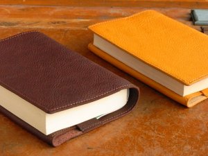 スリップオン（SLIP-ON） 革ブックカバー