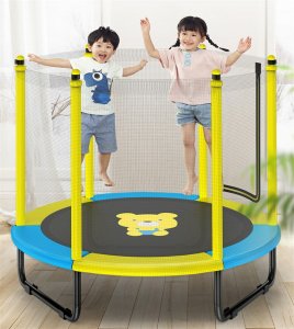 トランポリン