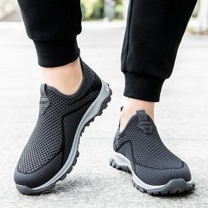 トレーニングシューズ