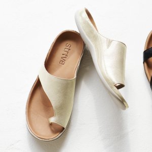 ストライブ（strive） サンダル