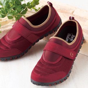 ウォーキングシューズ