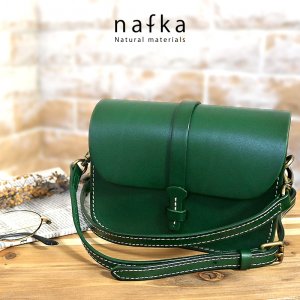 ナフカ（nafka） 革ショルダーバッグ