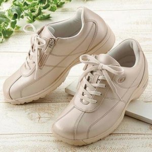 ウォーキングシューズ