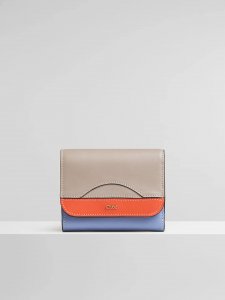 ウォールデン スモールトリフォールド