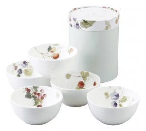 ナルミ（NARUMI）