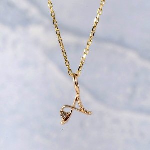 K10イニシャルネックレス