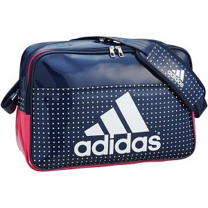 スポーツバッグ