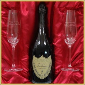 ワインとペアのワイングラスのセット