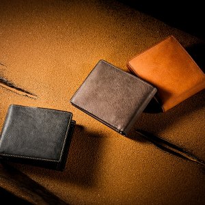 カルドミラージュ 二つ折り財布