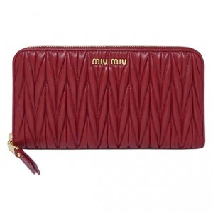 ミュウミュウ（Miu Miu） 長財布