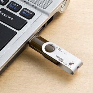 USBメモリ