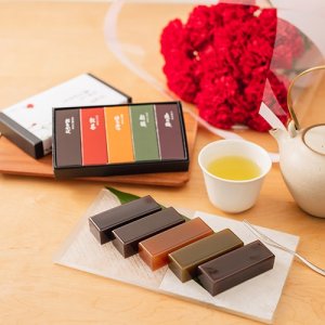 花と羊羹のセット