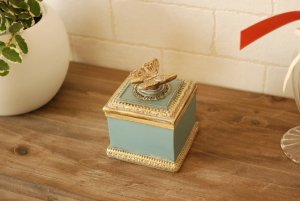 ジュエリーボックス