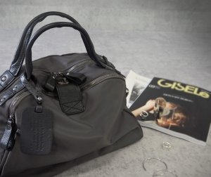 ヘイニ（HAYNI） ナイロンバッグ