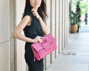 キャロン国（Caron Land）革クラッチバッグ