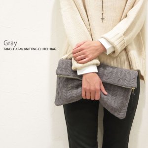 グローブ（globe） クラッチバッグ