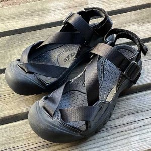 アウトドアサンダル