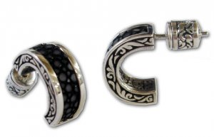 ソカロ（ZOCALO） ピアス