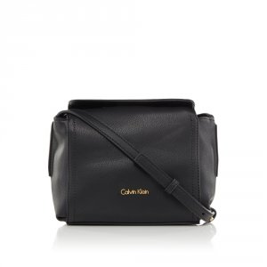 カルバン・クライン（CALVIN KLEIN） クラッチバッグ