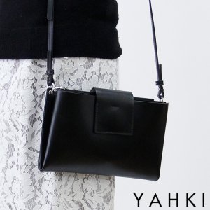 ヤーキ（YAHKI） 革ショルダーバッグ