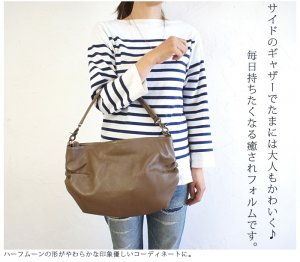 ノートルファボリ（NOTRE FAVORI） ショルダーバッグ