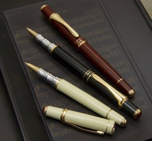 ボールペン・万年筆