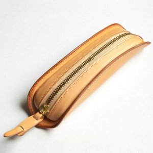 コルボ（CORBO.） 革ペンケース