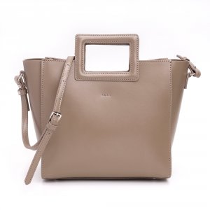 ヤーキ（YAHKI） 革トートバッグ