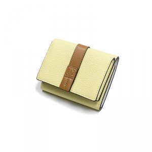 トライフォールド ウォレット