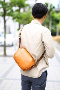 エルゴポック（HERGOPOCH） 革ショルダーバッグ