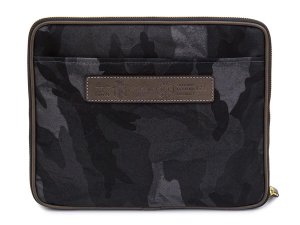 フェリージ（Felisi） クラッチバッグ