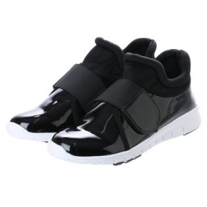 エンチャンテッド（enchanted） 防水シューズ