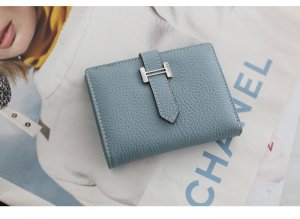 オルレ（OLURe） 革二つ折り財布